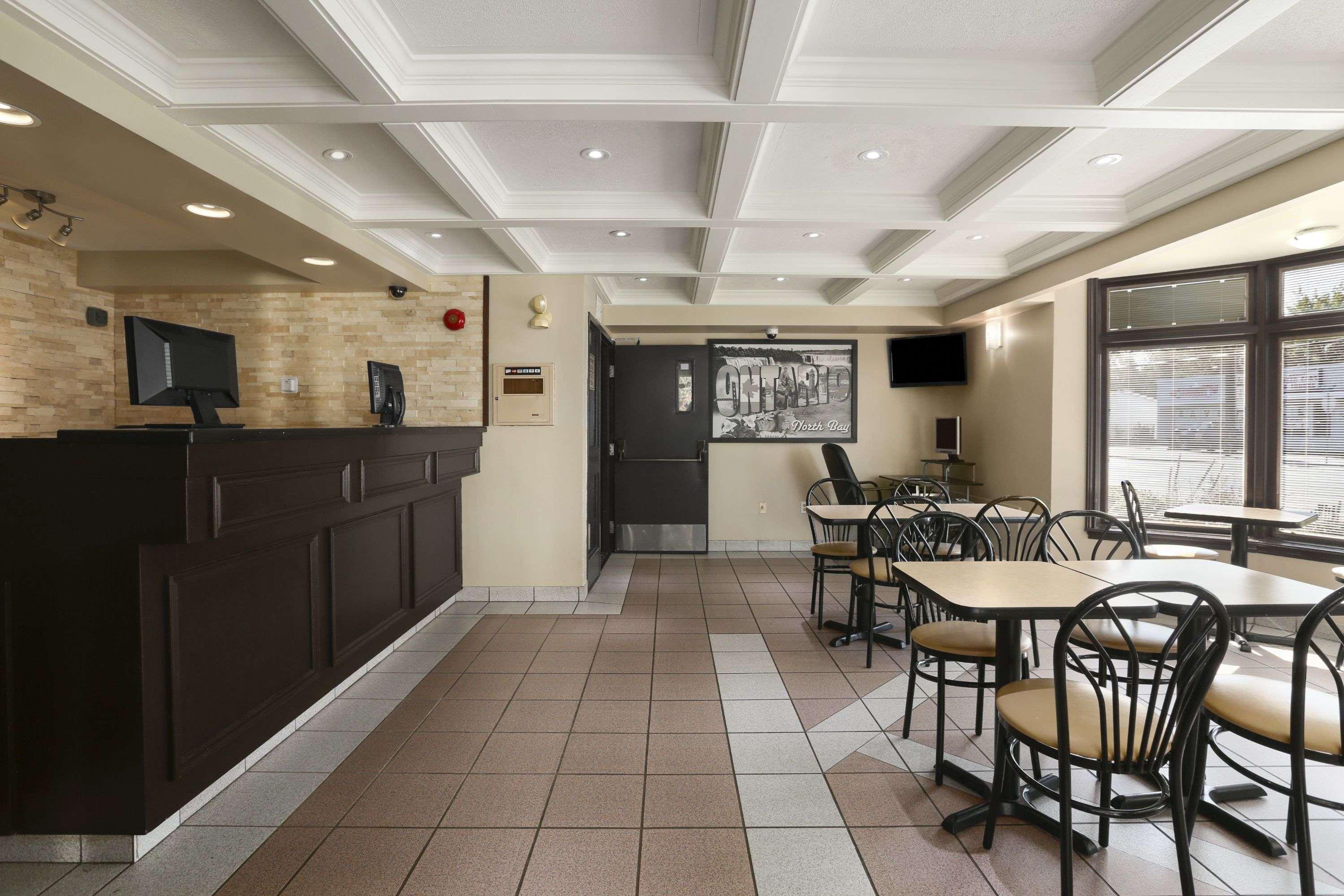 Super 8 By Wyndham Motel
